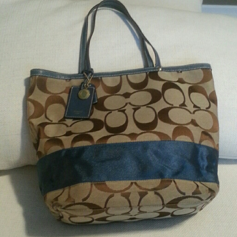 Coach shoulder bag